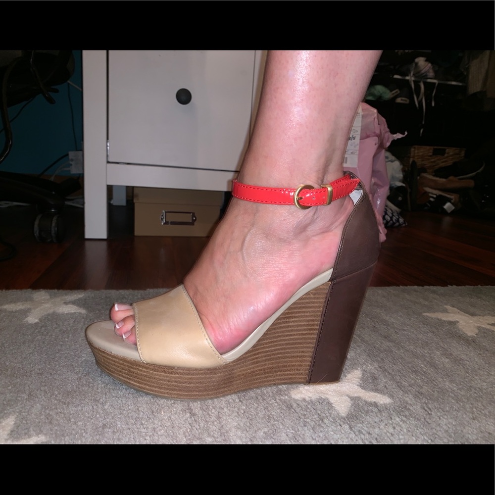 Banana Republic Wedges Size 8